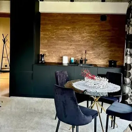 Schronisko Zmyslow - 6 *